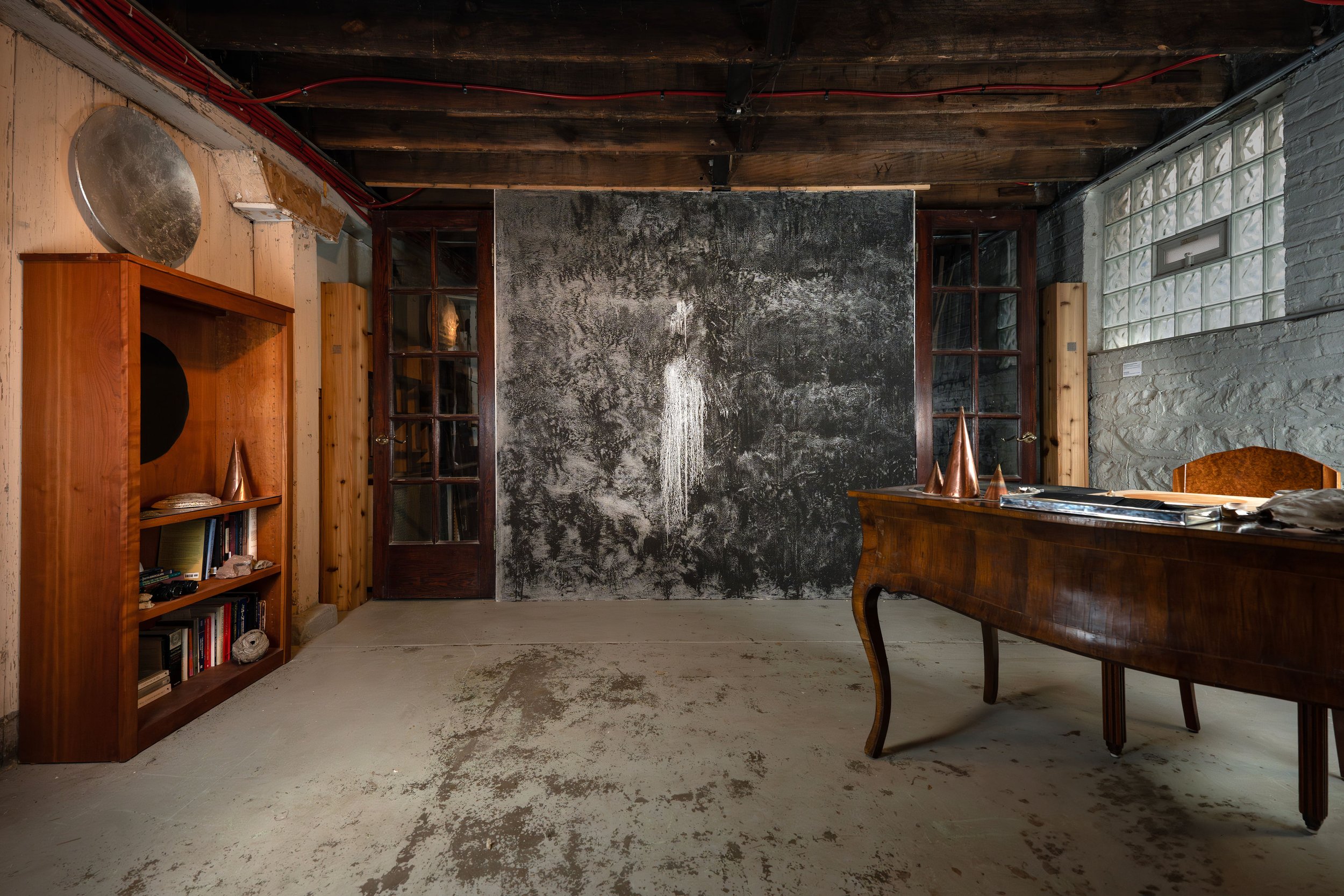 bone ash wall with Christine Wallers. 2018/2023.